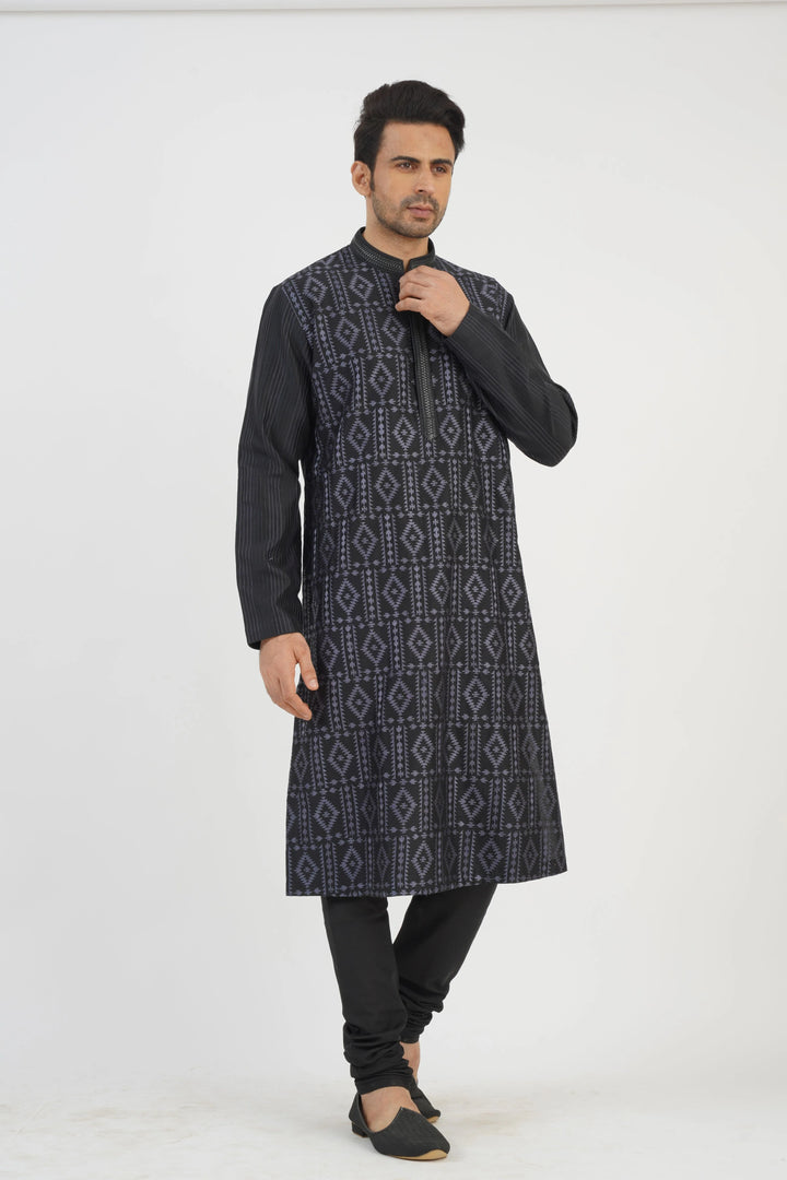 Black Embroidered Kurta