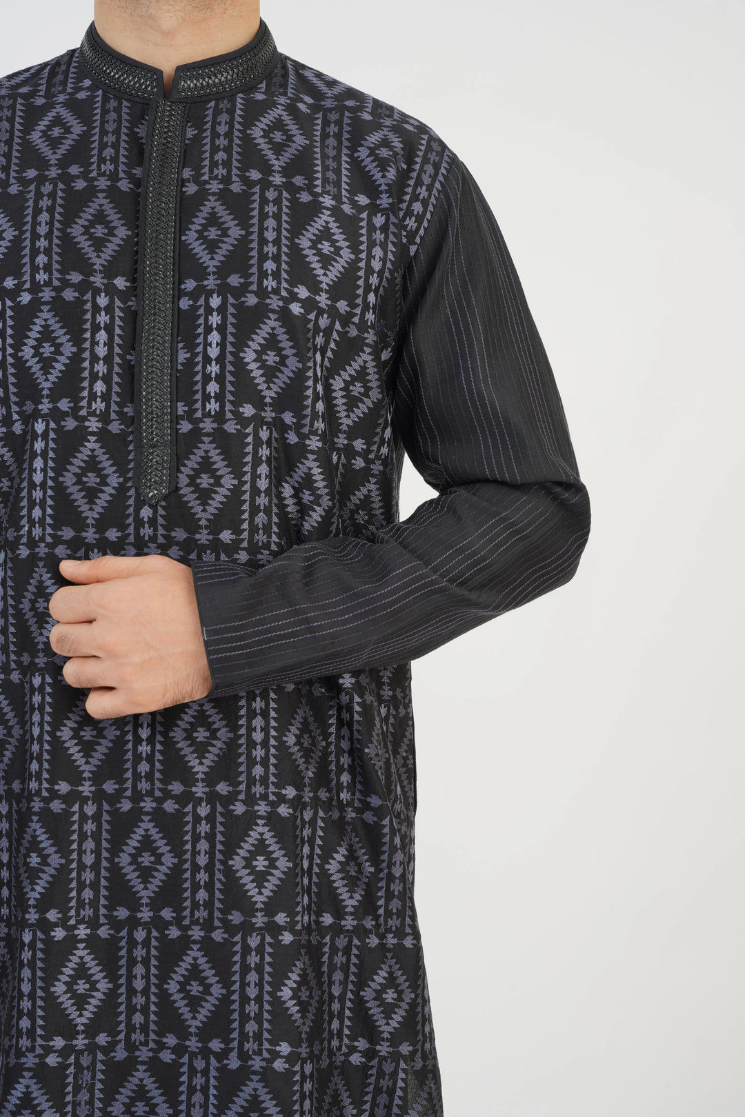 Black Embroidered Kurta