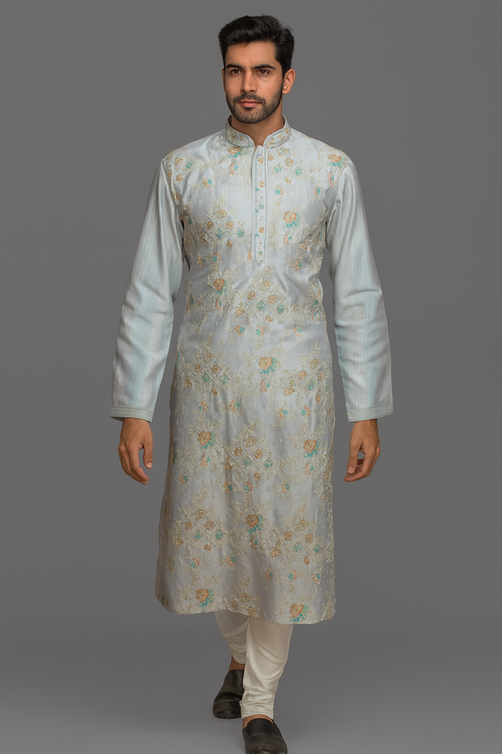 Off-White Chanderi Kurta Set with Aari & Hand Embroidery