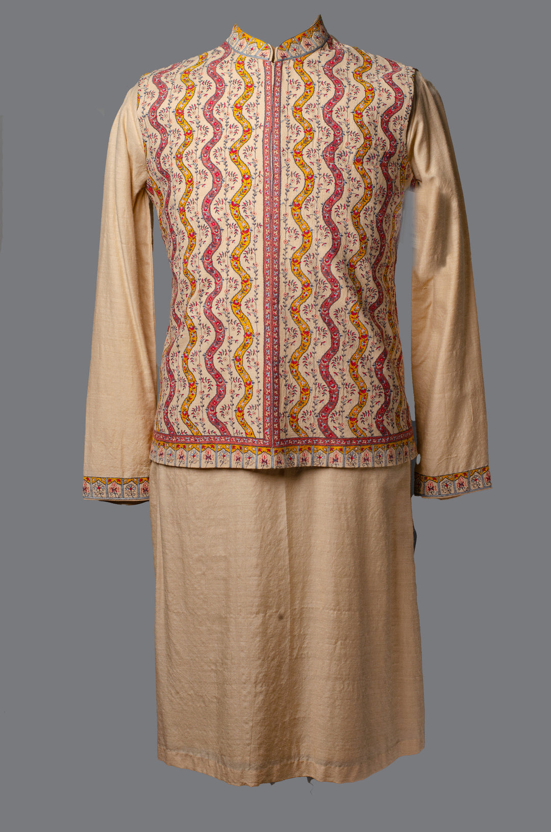 Men’s Beige Moonga Silk Kurta & Bundi Set with Machine Embroidery