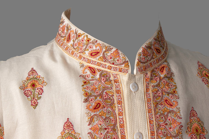 Off-White Chanderi Kurta Set with Kashmiri Booti