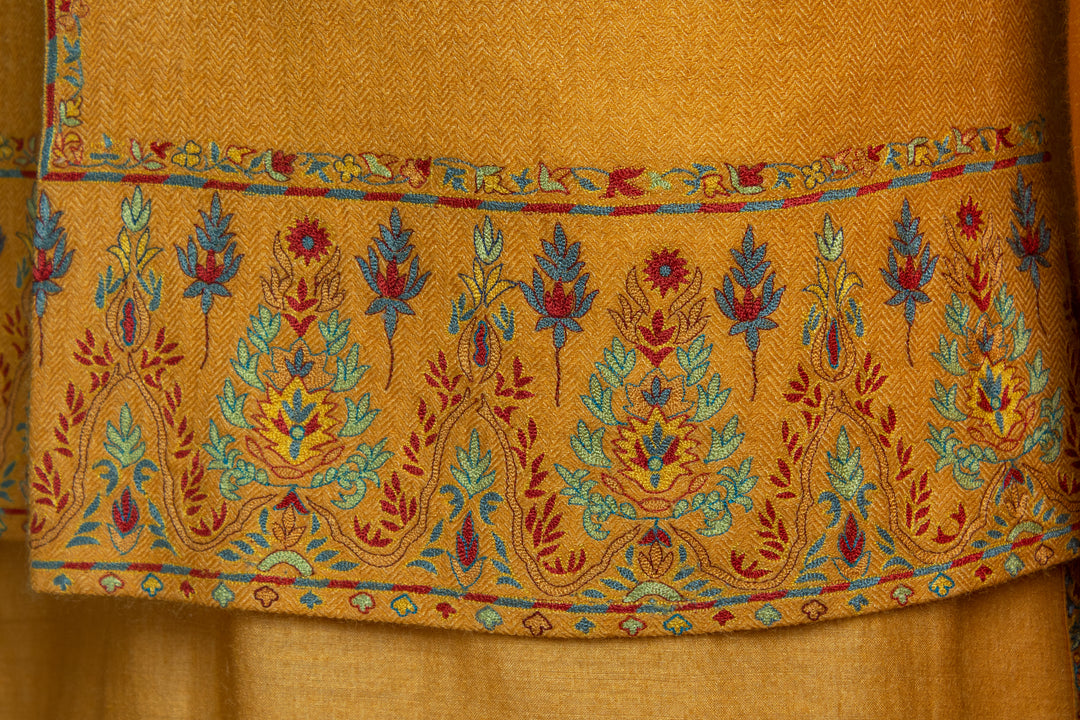 Men’s Yellow Moonga Pashmina Bundi with Kashmiri Embroidery