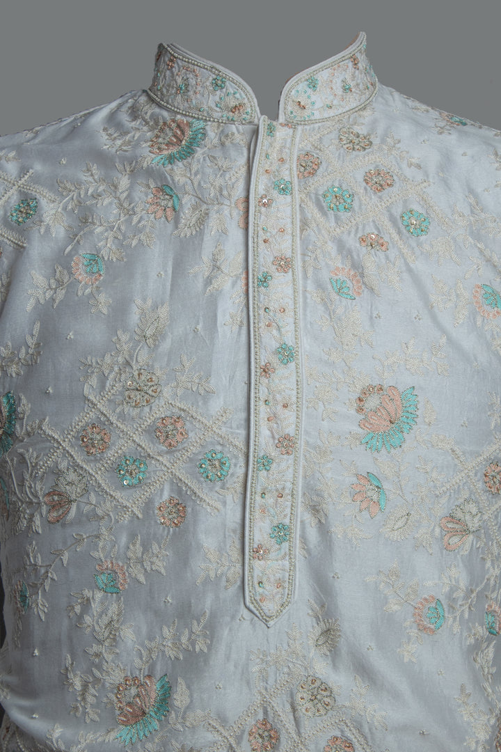 Off-White Chanderi Kurta Set with Aari & Hand Embroidery