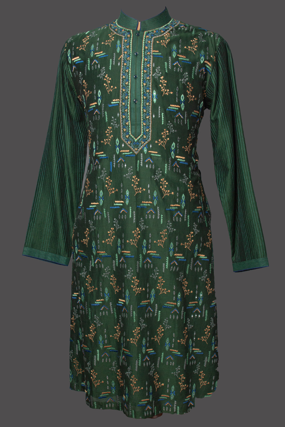 Green Chanderi Kurta Set with Mirror Work & Machine Embroidery