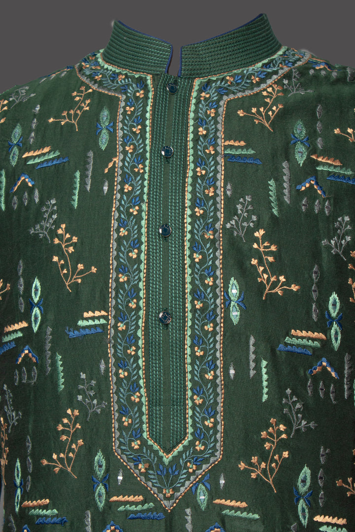 Green Chanderi Kurta Set with Mirror Work & Machine Embroidery