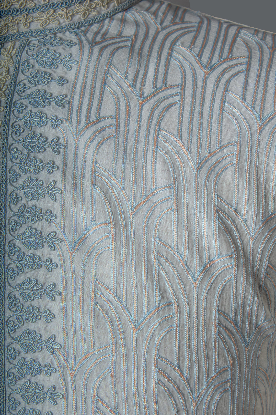 Off-White Chanderi Kurta with Aari & Dori Embroidery